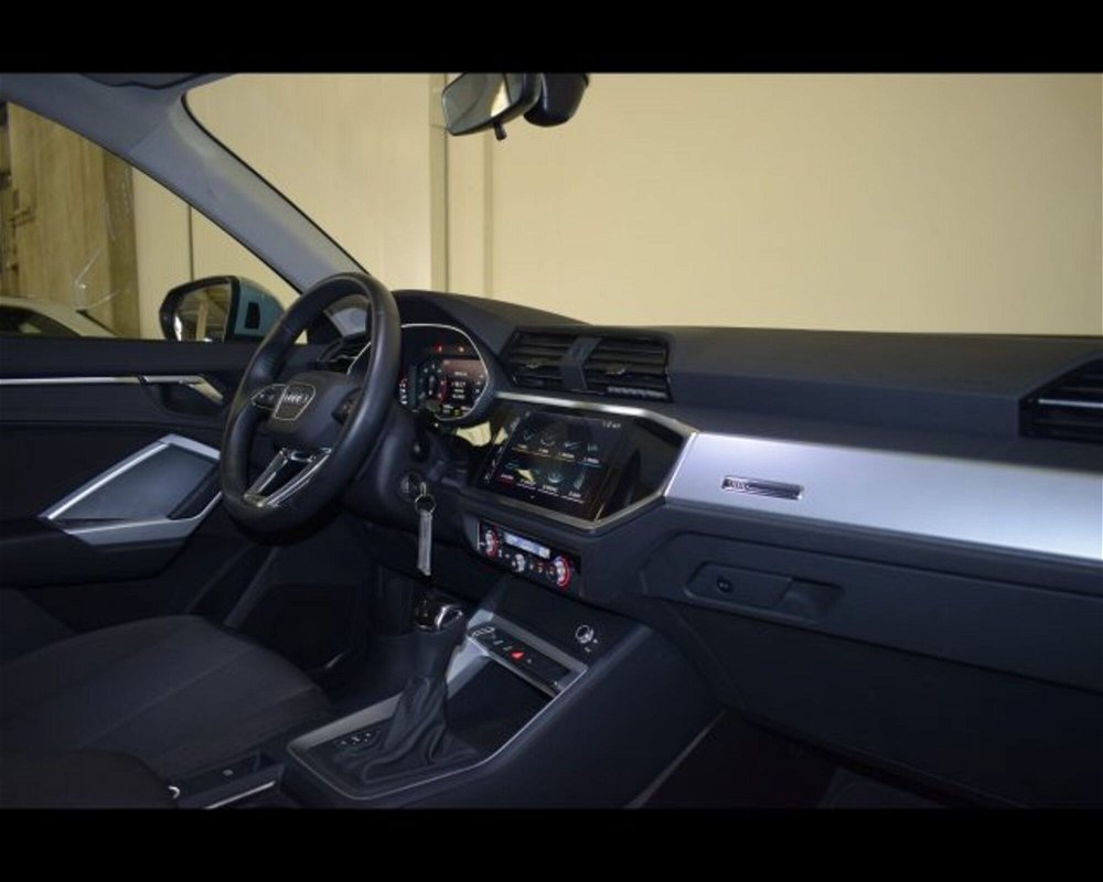 Audi Q3 35 2.0 tdi Business s-tronic del 2019 usata a Conegliano (4)