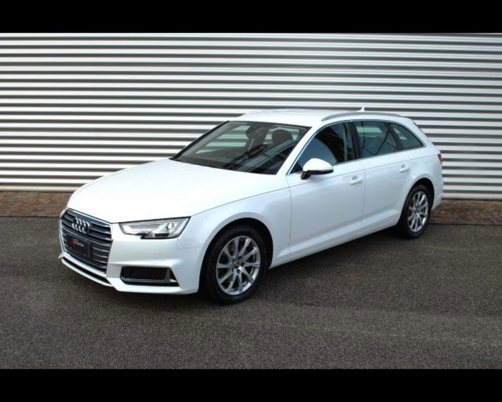 Audi A4 Avant 35 TDI S tronic Business Sport del 2019 usata a Conegliano