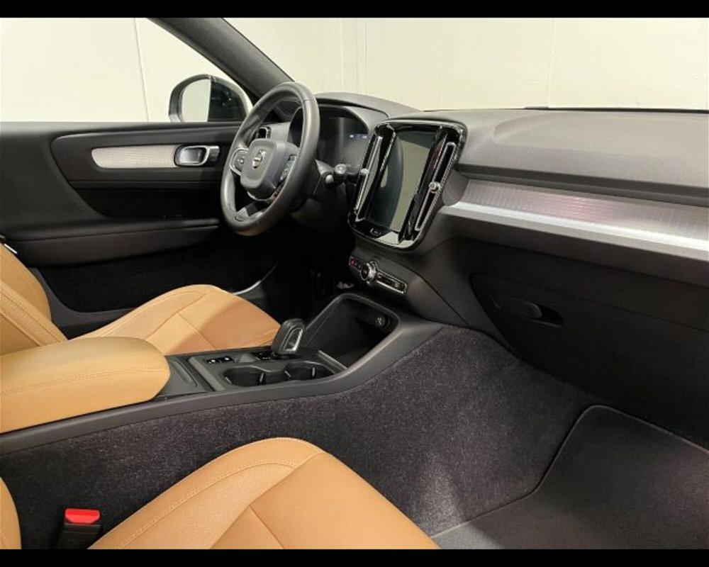 Volvo XC40 D3 AWD Geartronic Momentum  del 2019 usata a Conegliano (4)