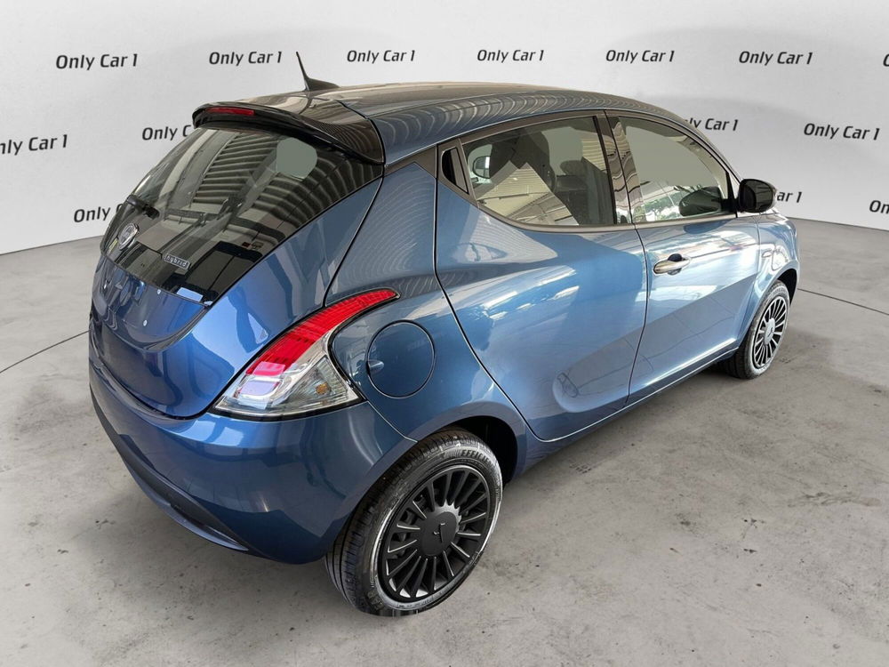 Lancia Ypsilon nuova a Ferrara (3)