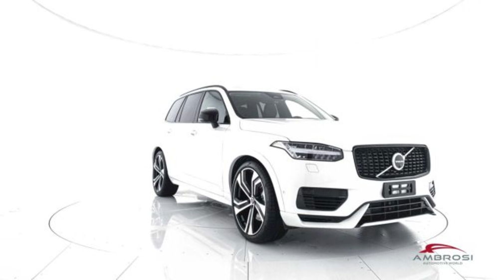 Volvo XC90 B5 (d) AWD automatico Plus Bright nuova a Corciano (2)