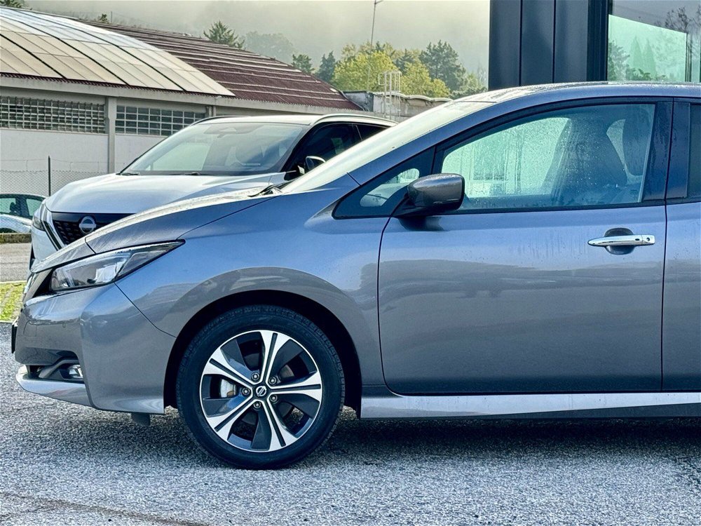 Nissan Leaf N-Connecta 62 kWh del 2022 usata a Bastia Umbra (5)