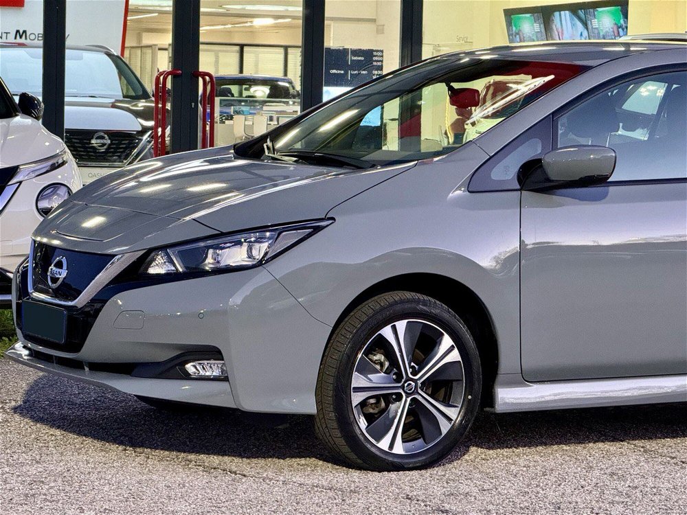 Nissan Leaf N-Connecta 62 kWh del 2022 usata a Bastia Umbra (3)