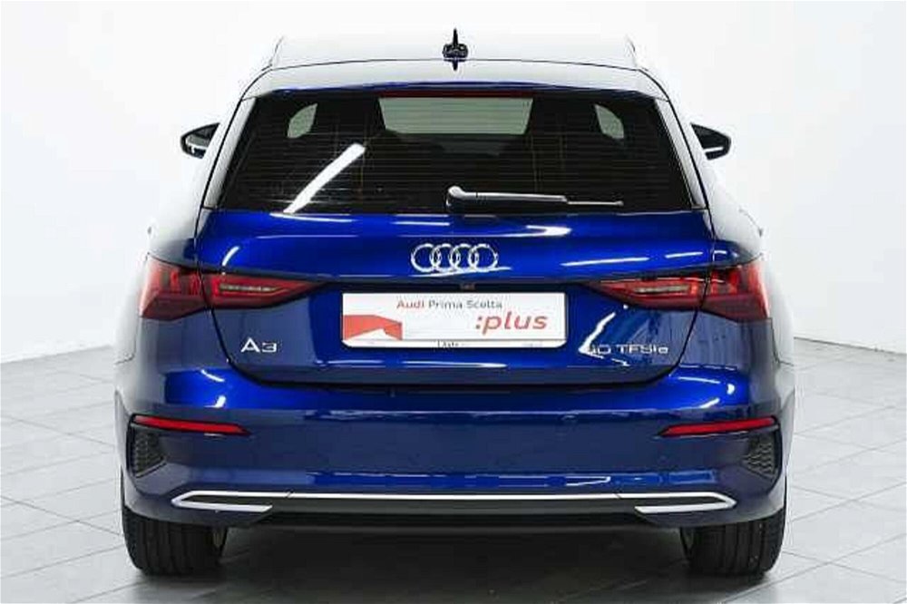 Audi A3 Sportback 1.4 TFSI COD ultra del 2021 usata a Barni (4)