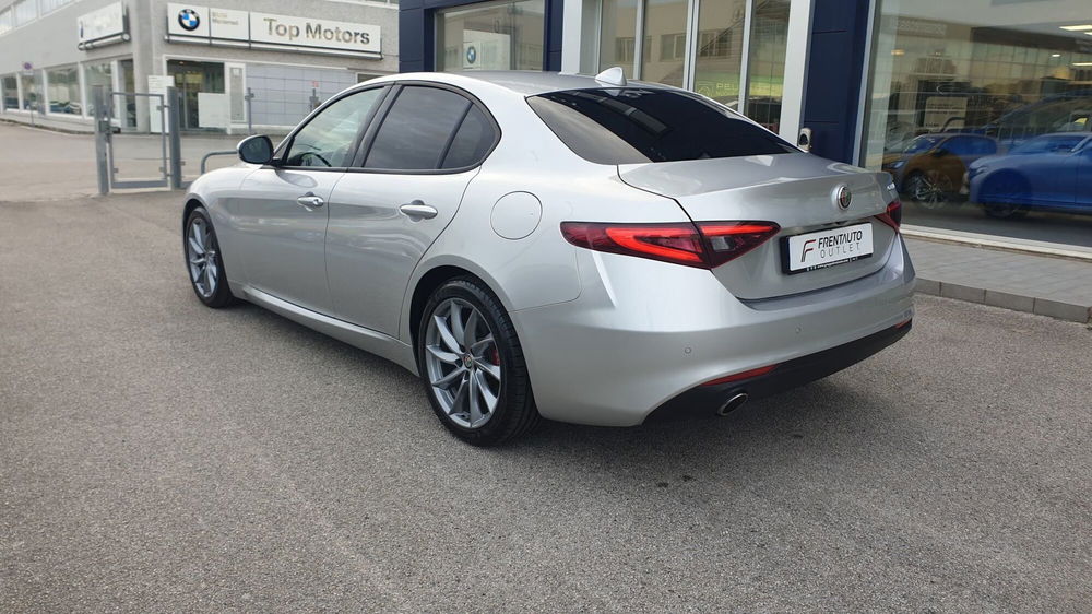 Alfa Romeo Giulia usata a Ancona (7)