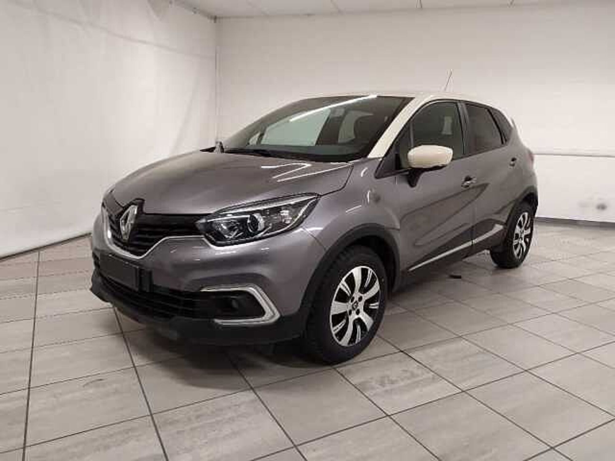 Renault Captur 1.5 dCi 8V 90 CV Start&amp;Stop Life del 2019 usata a Cuneo