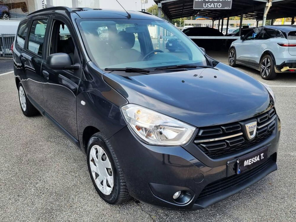 Dacia Lodgy 1.5 dCi 8V 90CV 5 posti Ambiance  del 2018 usata a Monza (2)