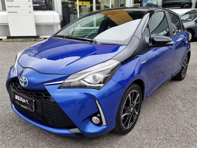 Toyota Yaris 1.5 Hybrid 5 porte Lounge Blue del 2017 usata a Monza