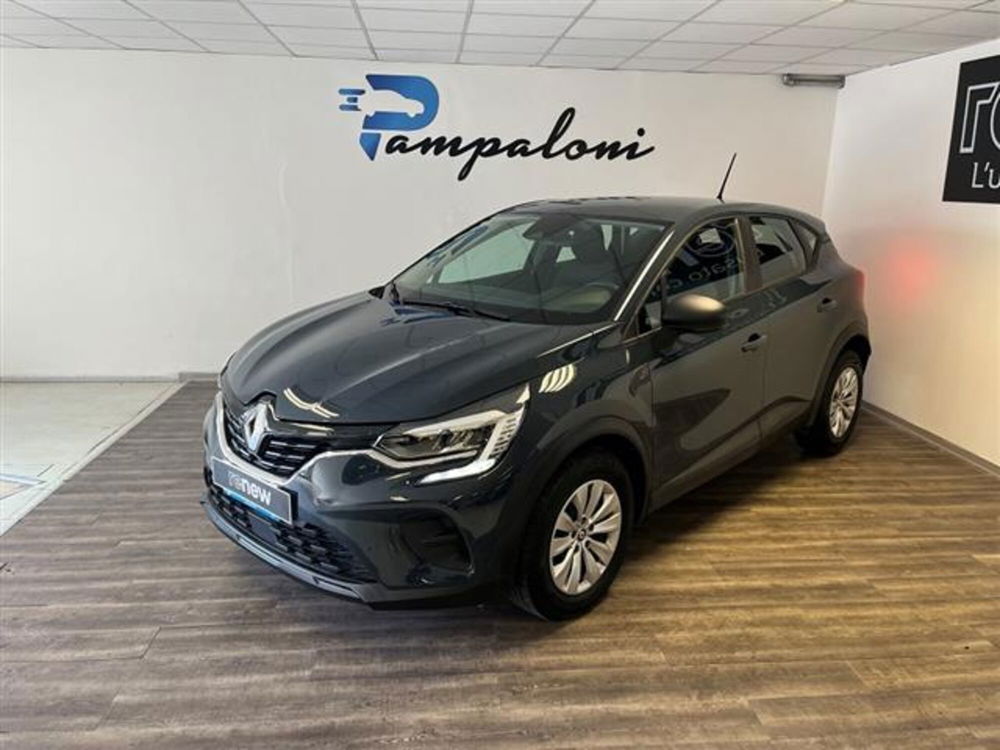 Renault Captur Blue dCi 95 CV Life  del 2021 usata a Siena (2)