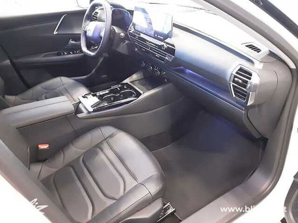 Citroen C5 X nuova a Udine (13)