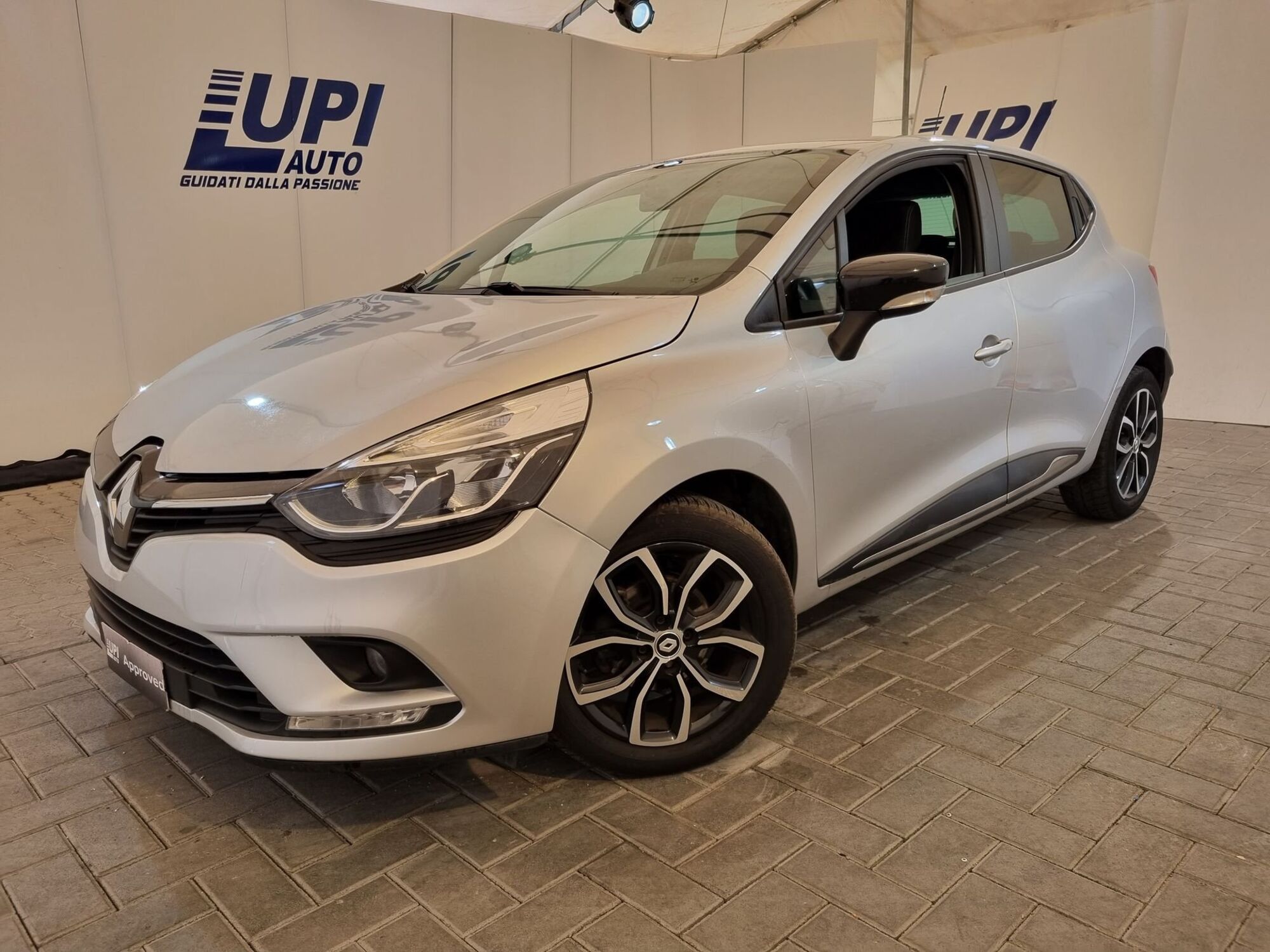 Renault Clio SCe 75 CV 5 porte Zen del 2020 usata a Firenze