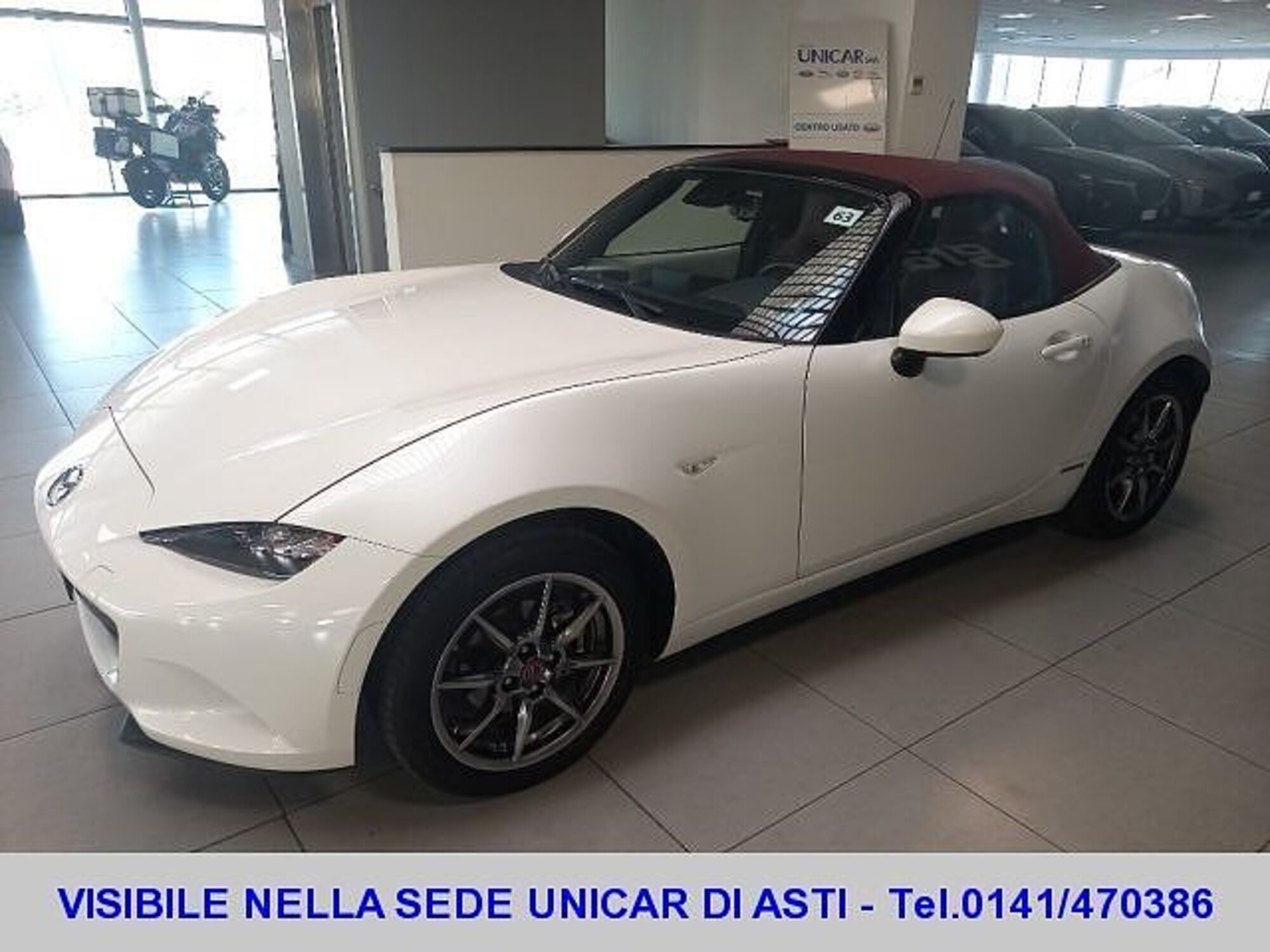 Mazda MX-5 1.5L Skyactiv-G Soft Top 100th Anniversary del 2021 usata a Alba