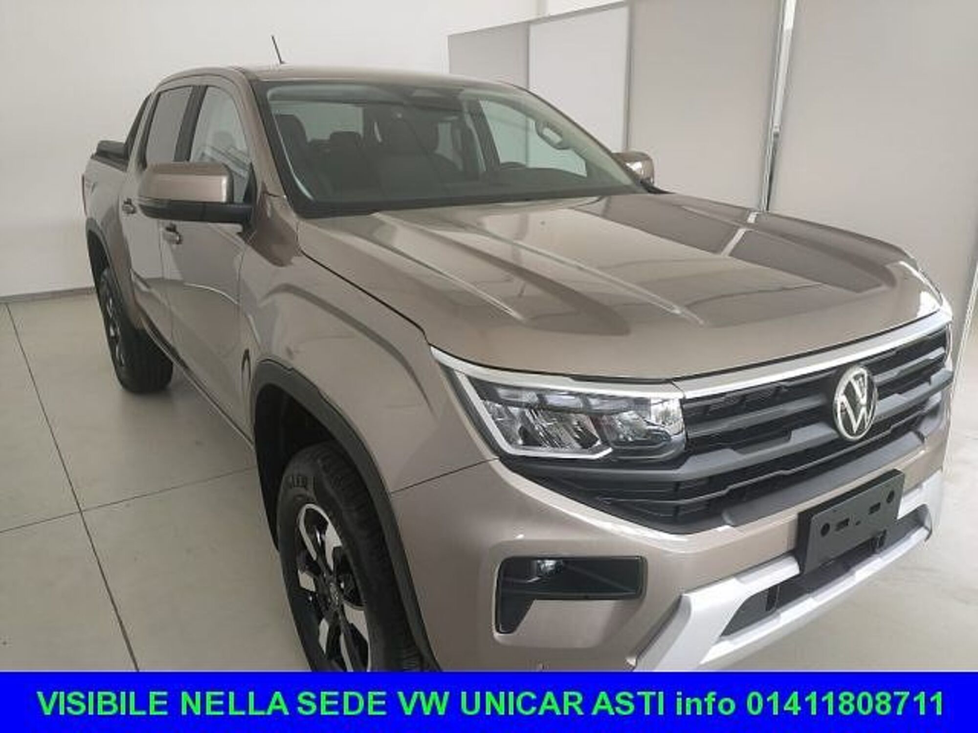 Volkswagen Amarok 2.0 tdi Life 4motion auto nuova a Alba