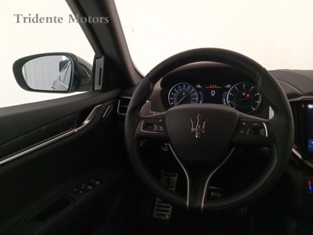 Maserati Ghibli usata a Padova (14)