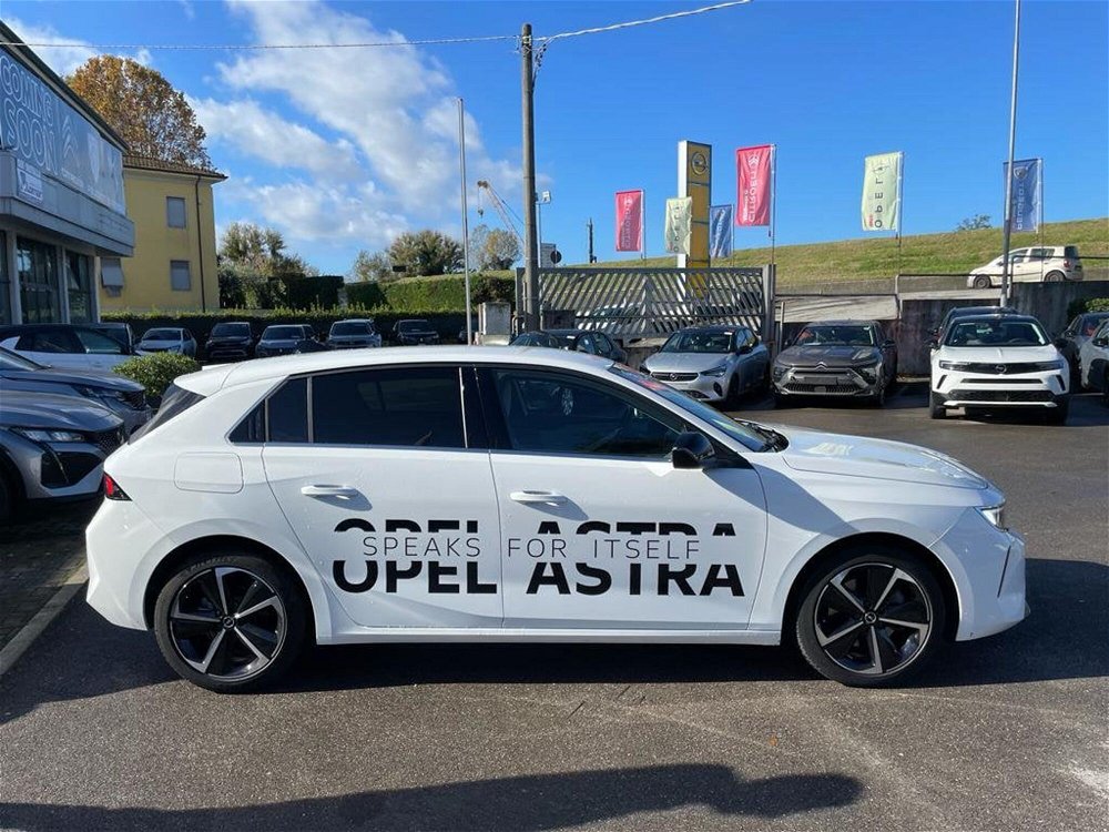 Opel Astra 1.5 Turbo Diesel 130 CV AT8 Elegance del 2023 usata a Lucca (4)