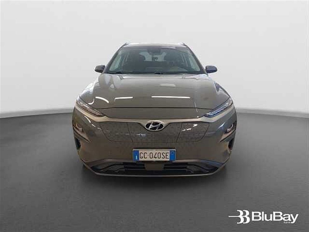 Hyundai Kona EV 64 kWh XPrime del 2020 usata a Livorno (2)
