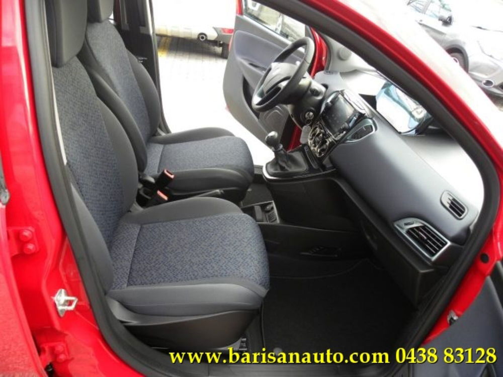 Lancia Ypsilon nuova a Treviso (7)