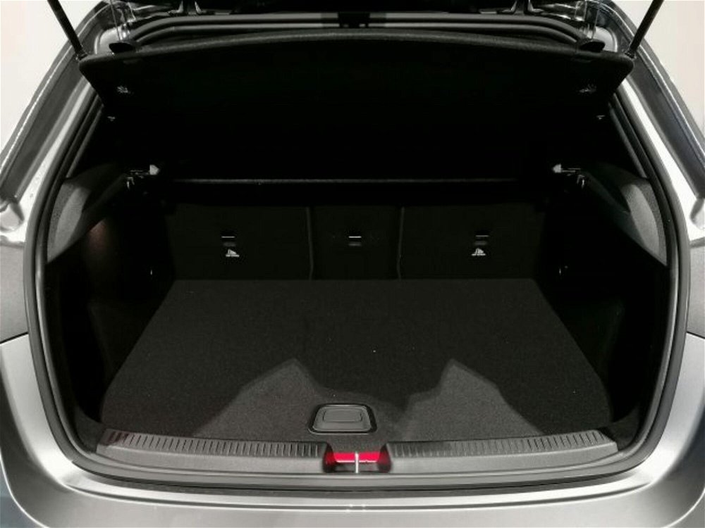 Mercedes-Benz Classe A Sedan 250 e Plug-in hybrid Automatica 4p. Premium del 2022 usata a Castel Maggiore (5)