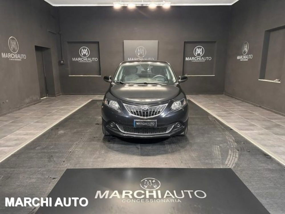 Lancia Ypsilon 1.0 FireFly 5 porte S&S Hybrid Ecochic Silver  del 2021 usata a Bastia Umbra (2)