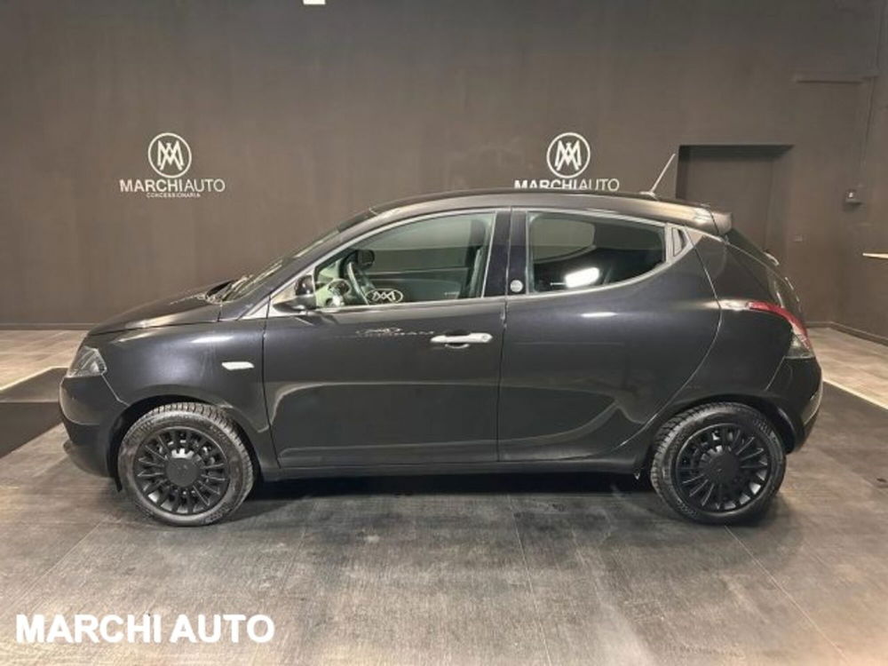 Lancia Ypsilon usata a Perugia (6)