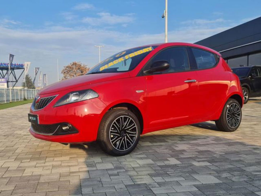 Lancia Ypsilon nuova a Torino