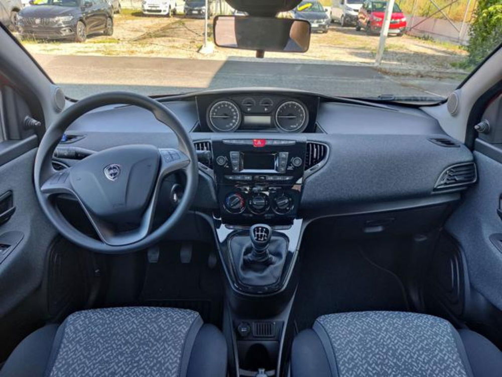 Lancia Ypsilon nuova a Torino (8)