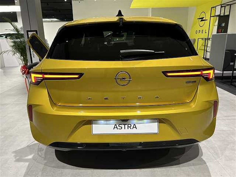 Opel Astra 1.6 Hybrid 180 CV AT8 Business Elegance nuova a Viterbo (4)