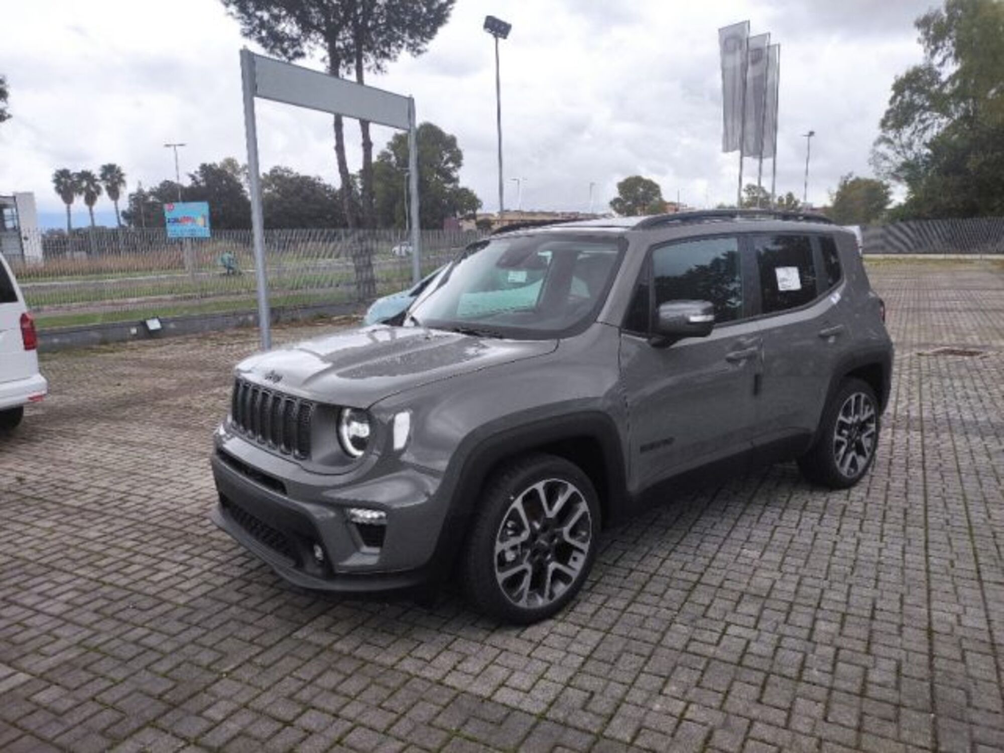 Jeep Renegade 1.5 Turbo T4 MHEV Limited  nuova a San Giorgio a Liri