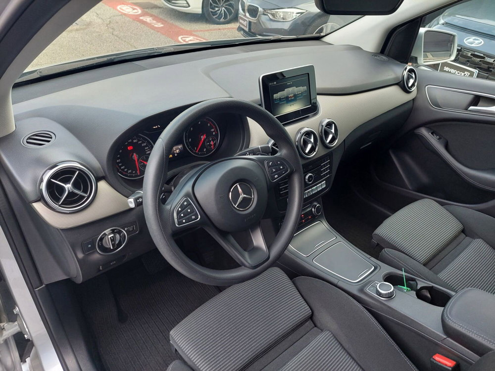 Mercedes-Benz Classe B 180 d Automatic Executive del 2018 usata a Verona (5)