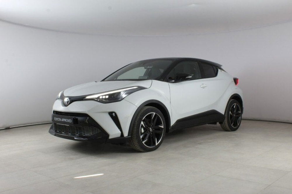 Toyota Toyota C-HR nuova a Palermo