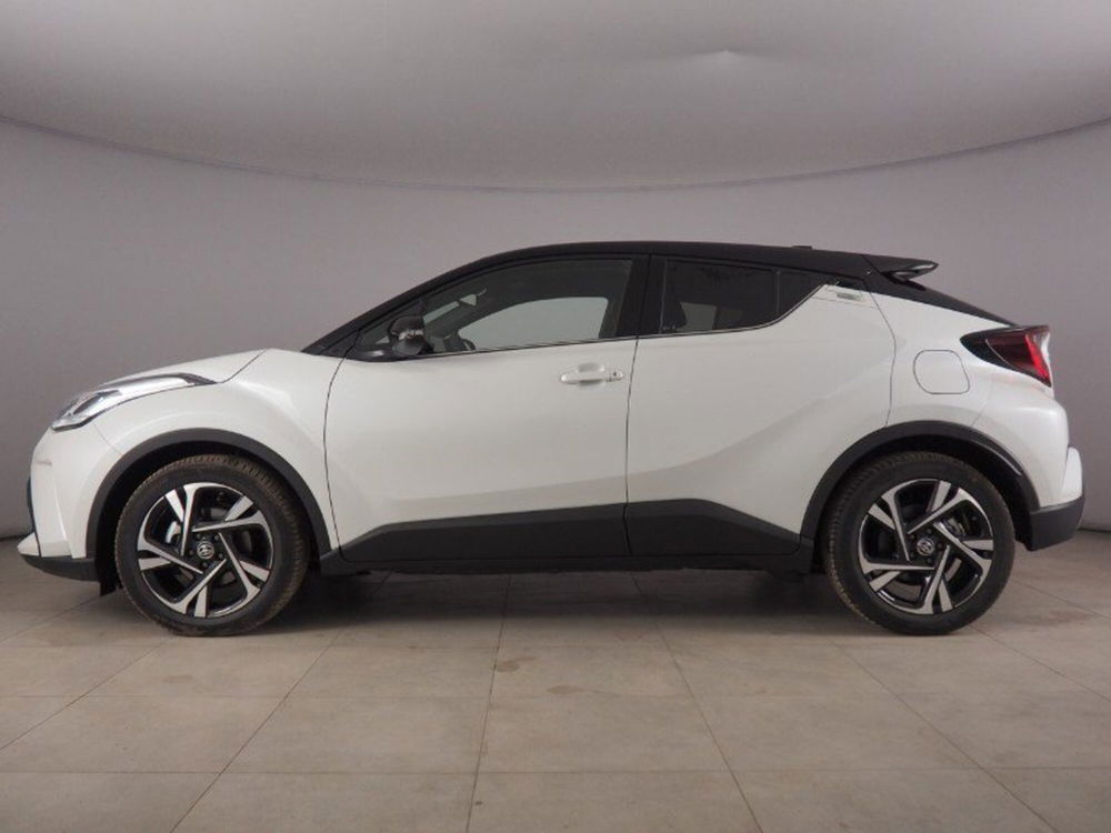 Toyota Toyota C-HR nuova a Palermo (2)