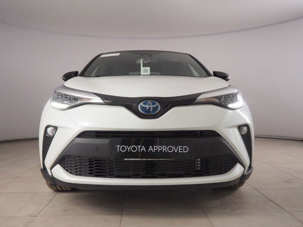 Toyota Toyota C-HR nuova a Palermo (4)