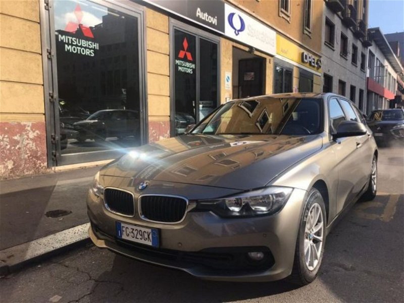 BMW Serie 3 Touring 316d  Business Advantage aut. del 2016 usata a Milano