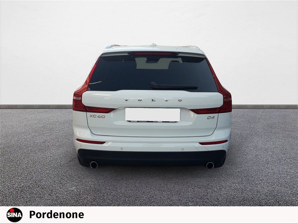 Volvo XC60 D4 Geartronic Business  del 2019 usata a Pordenone (5)