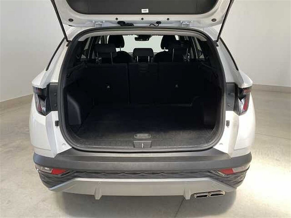 Hyundai Tucson 1.6 CRDi XLine del 2021 usata a Barletta (4)