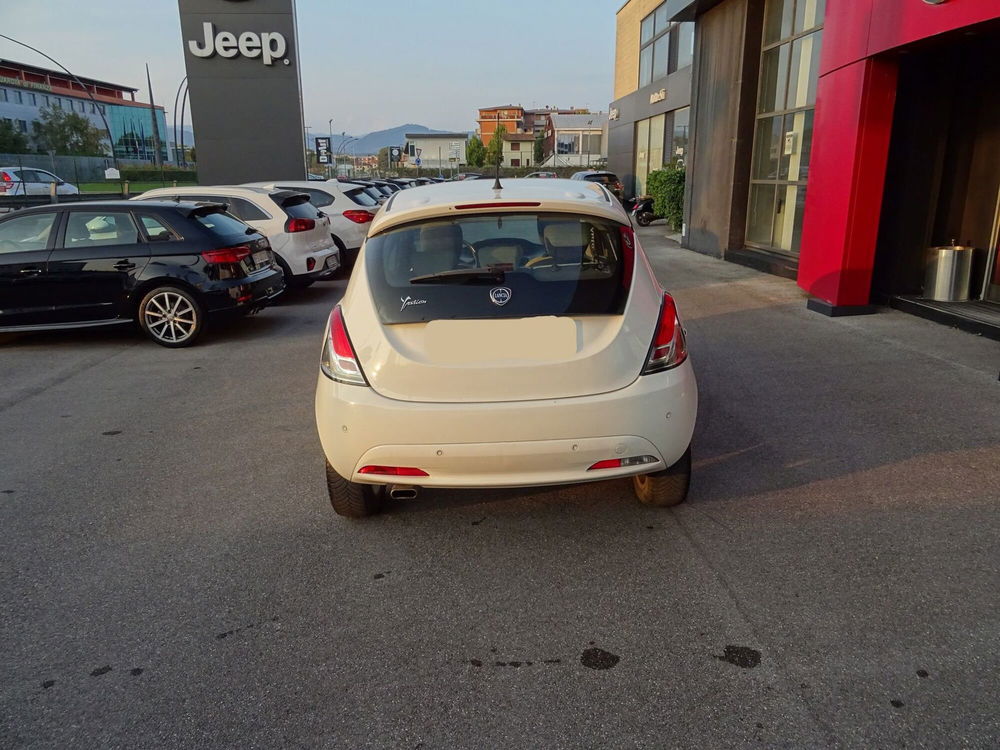 Lancia Ypsilon 1.2 69 CV 5 porte GPL Ecochic Gold  del 2016 usata a Lucca (4)