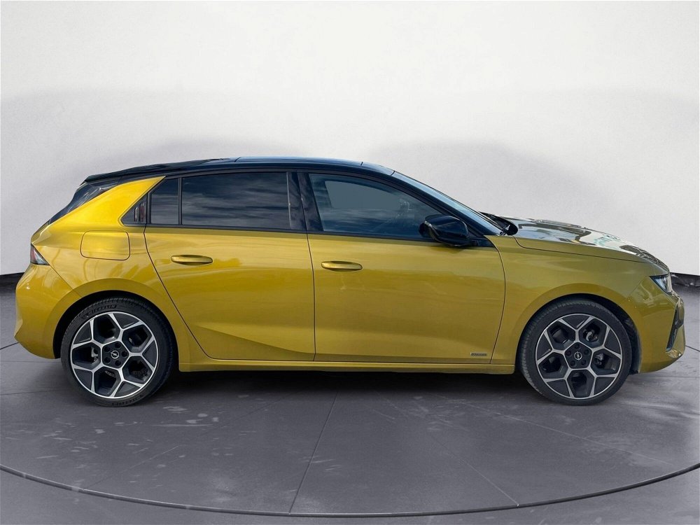 Opel Astra 1.5 Turbo Diesel 130 CV AT8 Ultimate del 2022 usata a Imola (3)