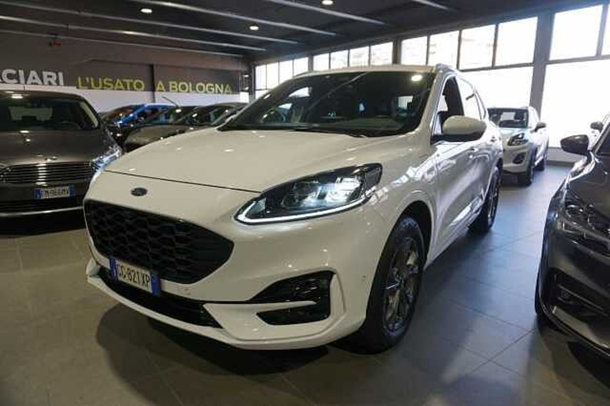 Ford Kuga 2.5 Plug In Hybrid 225 CV CVT 2WD ST-Line  del 2021 usata a Bologna