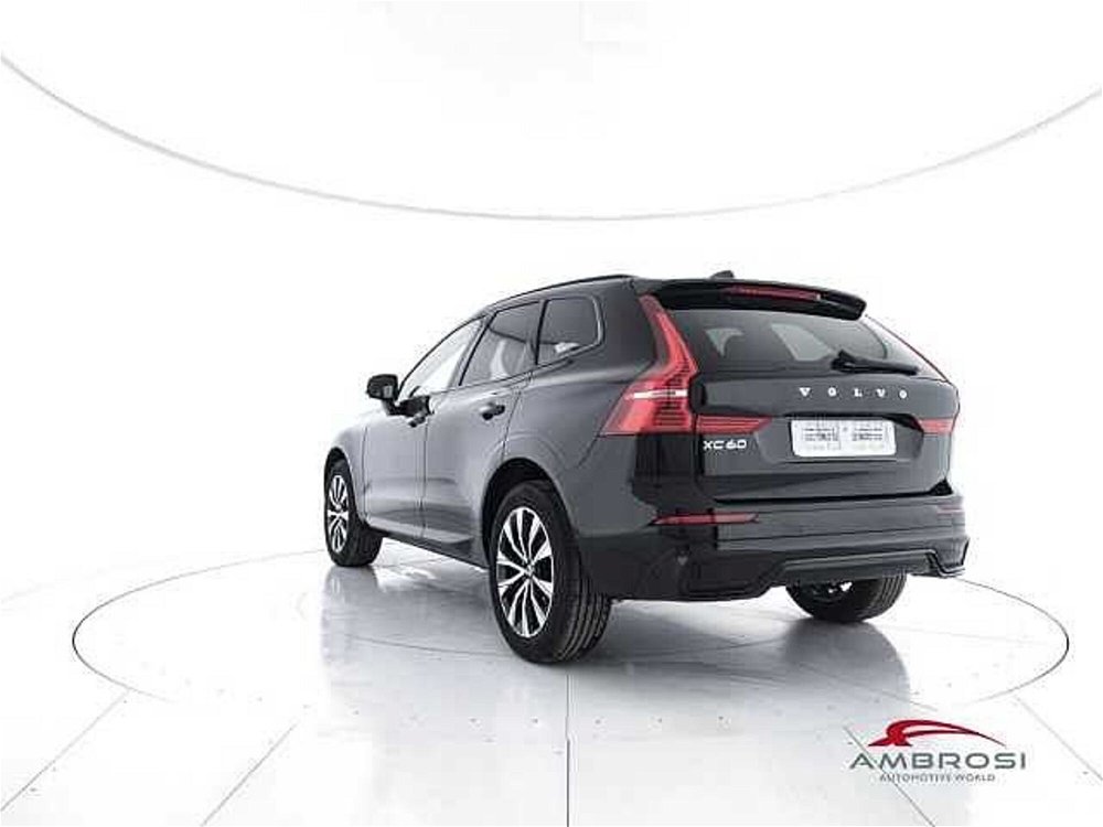 Volvo XC60 T6 Recharge AWD Plug-in Hybrid aut. Ultimate Bright nuova a Corciano (4)