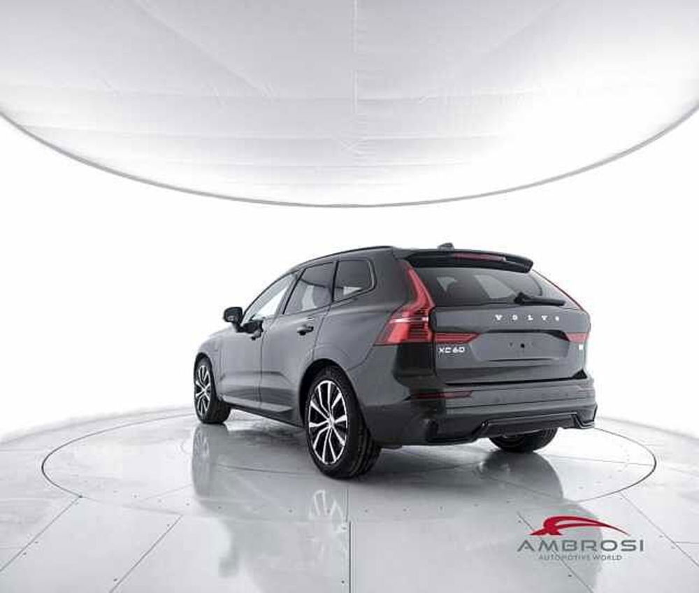 Volvo XC60 nuova a Perugia (4)