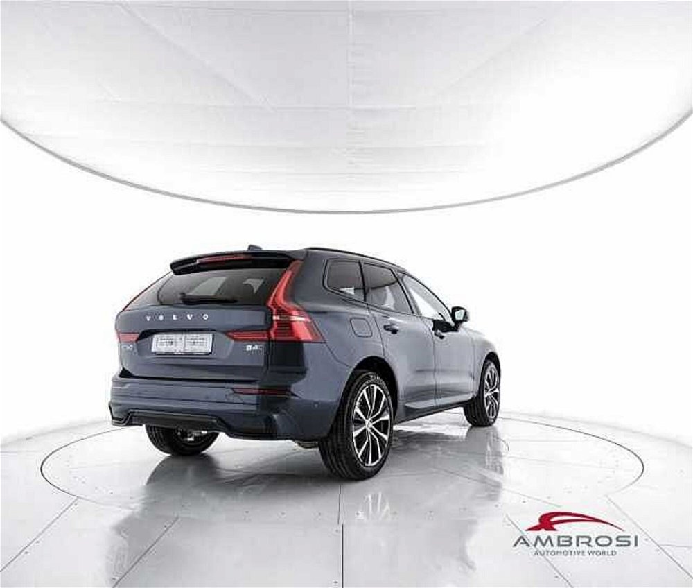 Volvo XC60 T6 Recharge AWD Plug-in Hybrid aut. Ultimate Bright nuova a Viterbo (3)