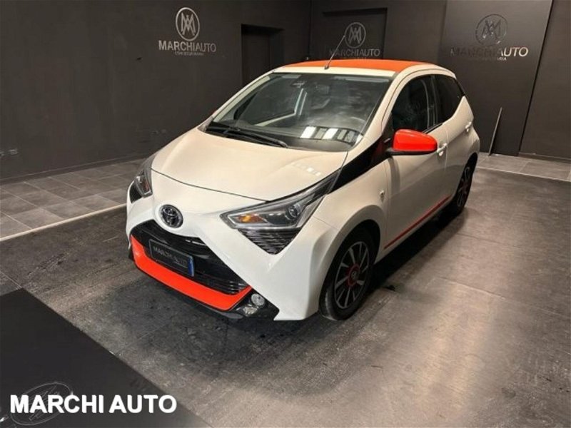 Toyota Aygo 1.0 VVT-i 72 CV 5 porte x-wave orange my 19 del 2019 usata a Bastia Umbra