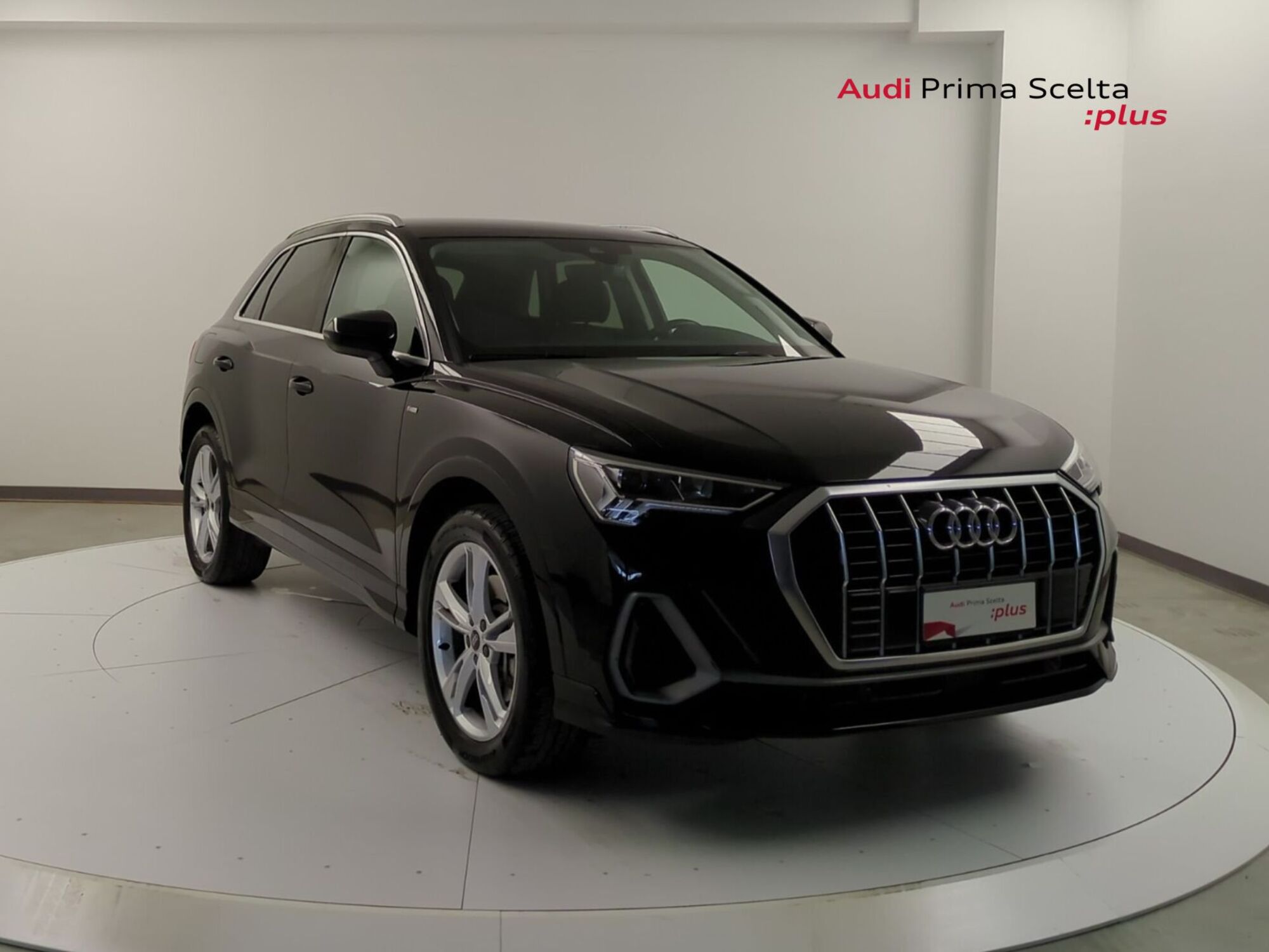 Audi Q3 45 TFSI e S tronic S line edition del 2021 usata a Pratola Serra