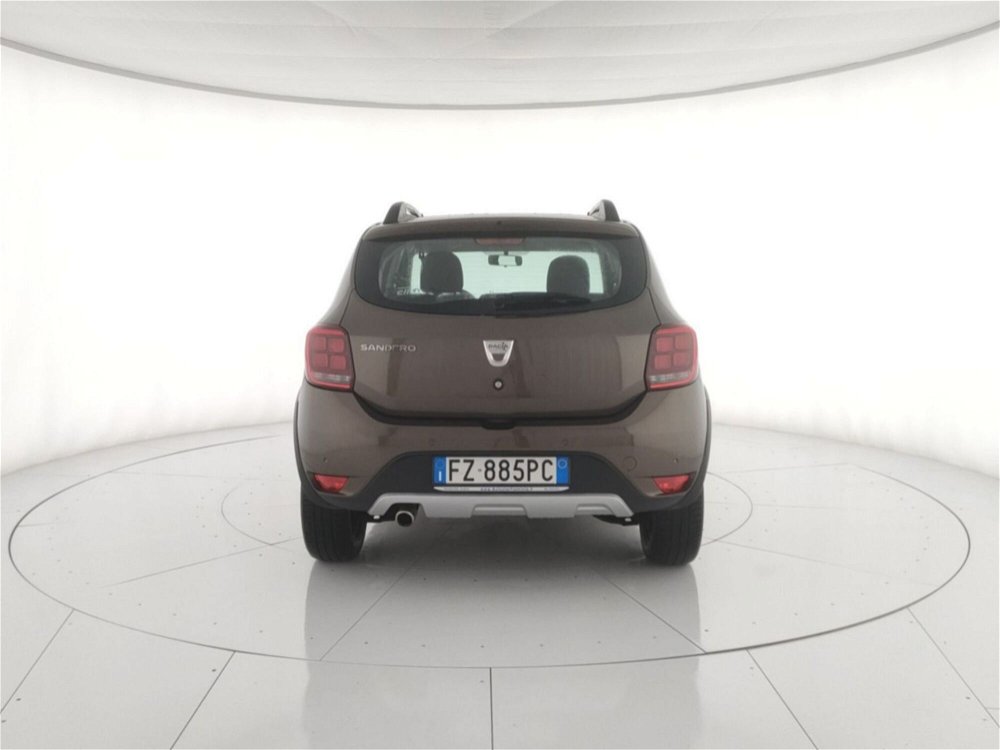 Dacia Sandero Stepway 0.9 TCe 90 CV Comfort  del 2020 usata a Roma (4)
