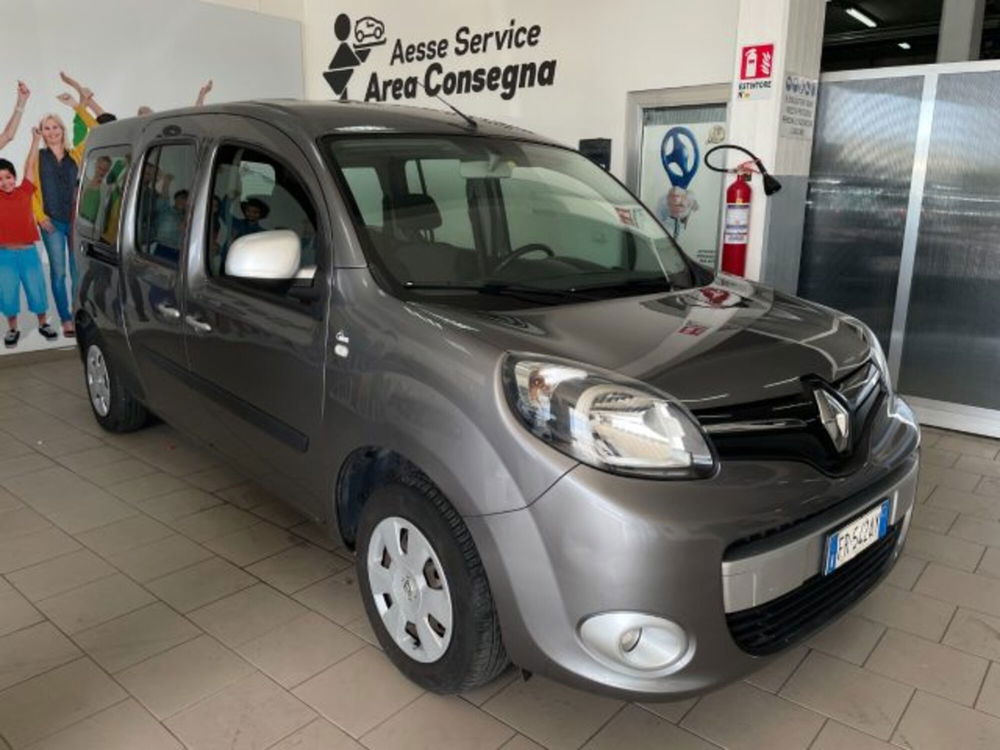 Renault Grand Kangoo dCi 110CV Stop & Start 7 posti  del 2018 usata a Capaccio (3)