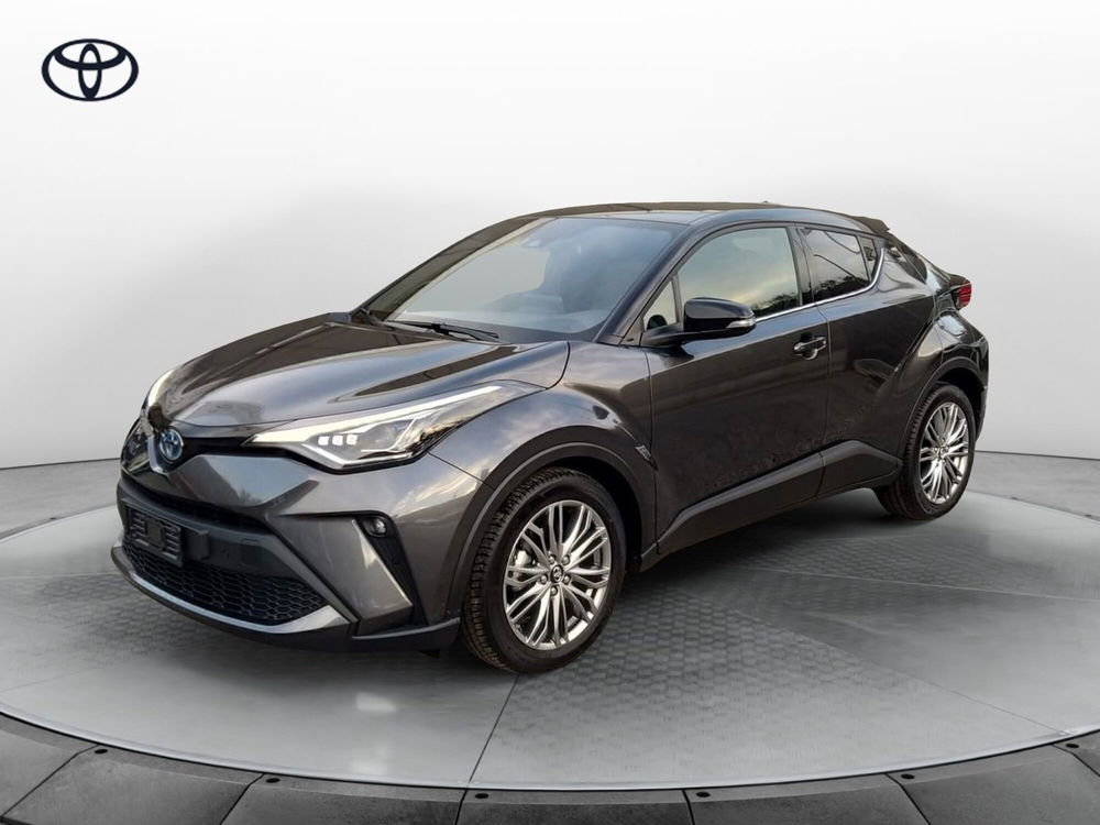 Toyota Toyota C-HR nuova a Como