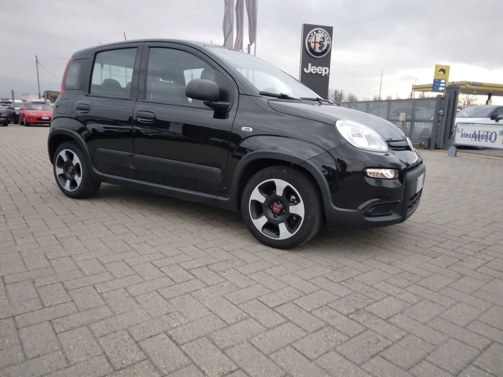 Fiat Panda 1.0 FireFly S&S Hybrid City Cross  del 2022 usata a Alessandria (3)