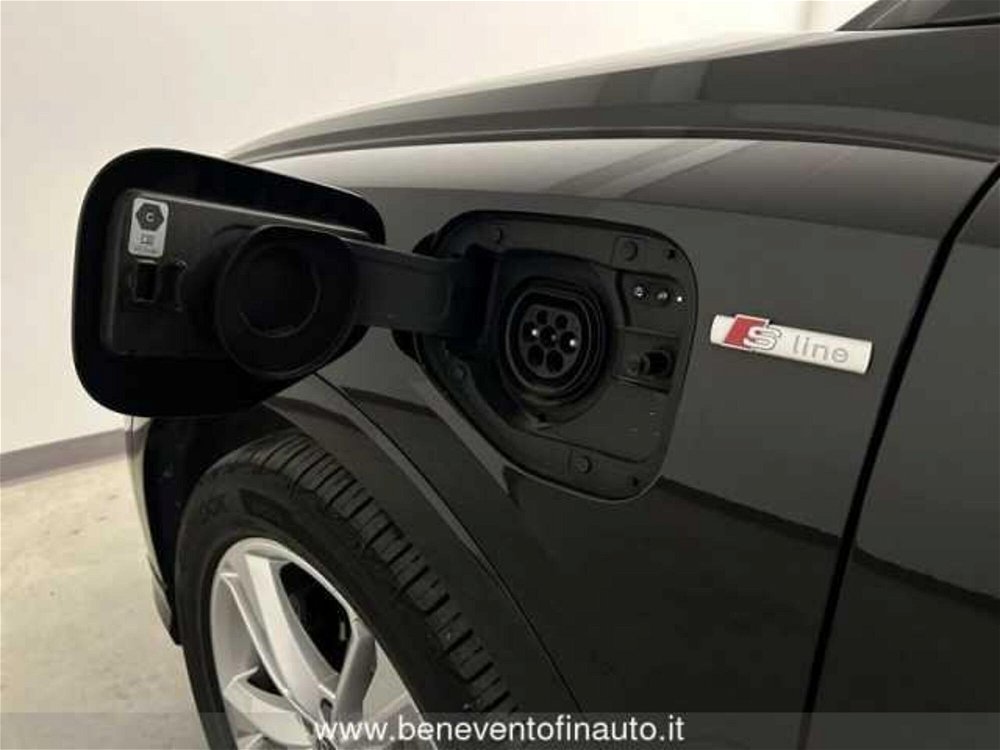 Audi Q3 Sportback 45 TFSI e S tronic S line edition del 2021 usata a Pratola Serra (5)