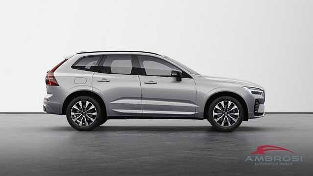 Volvo XC60 B4 (d) AWD automatico Plus Dark nuova a Corciano (4)