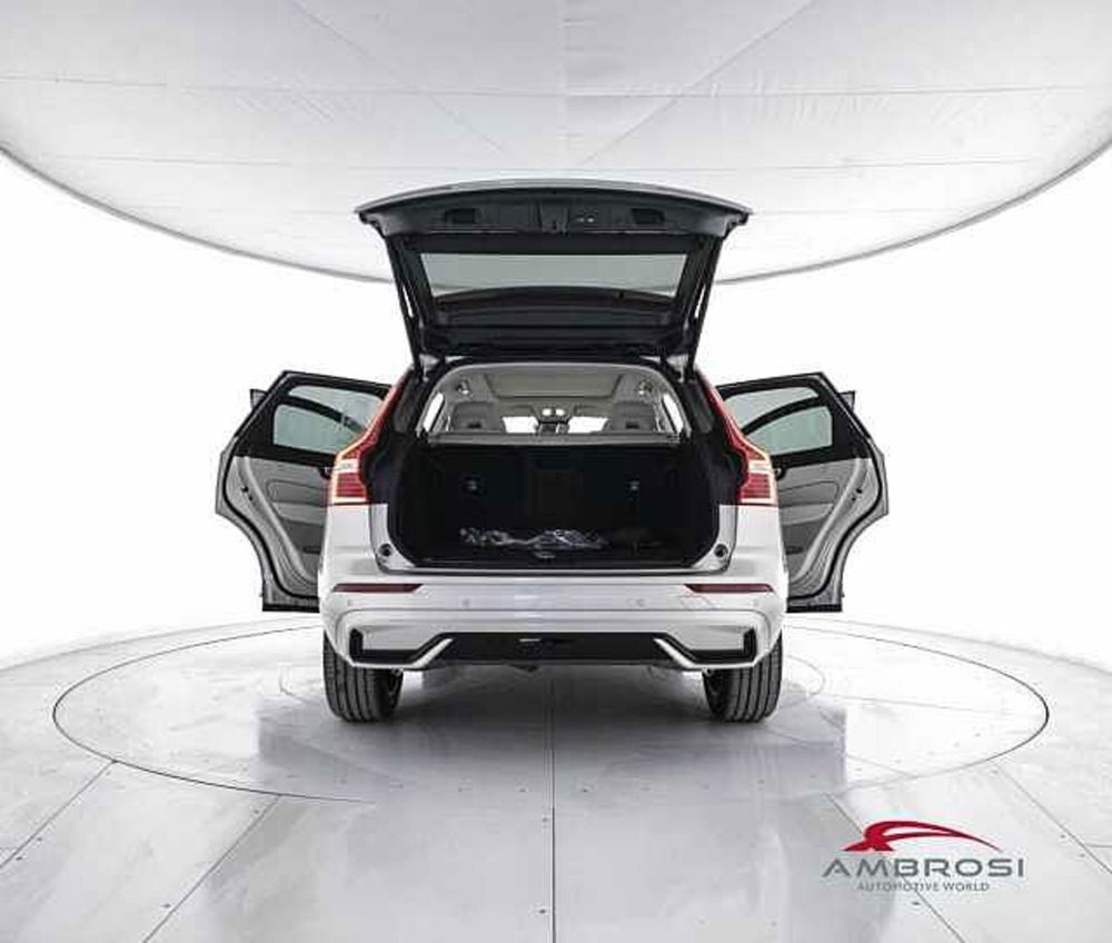 Volvo XC60 nuova a Viterbo (7)